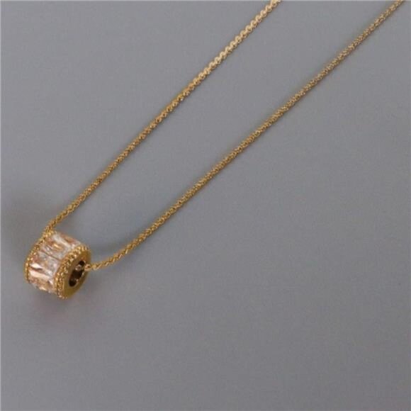 18K Gold-Plated Zircon Minimalist Necklace - Picture 4 of 4